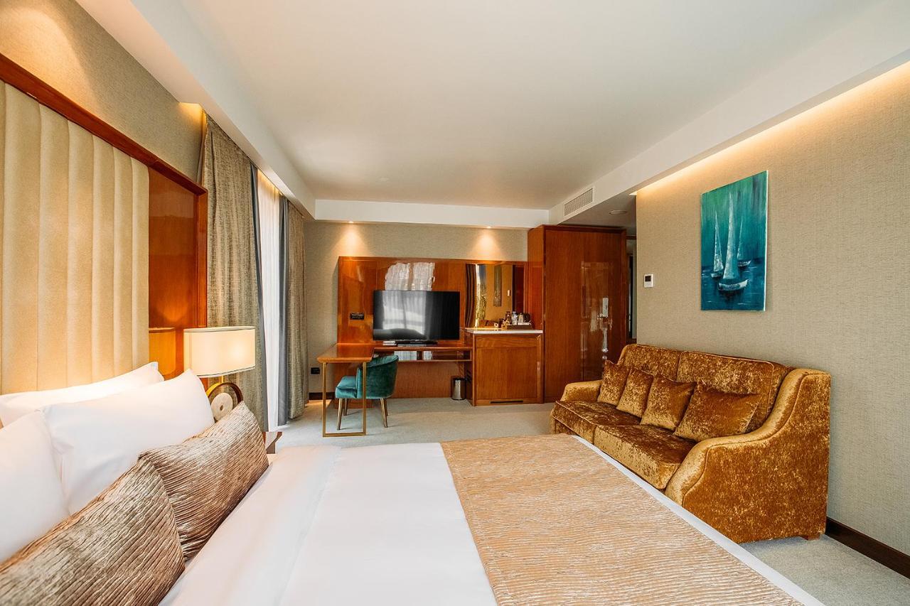 Marjan Plaza Hotel Tiflis Exterior foto