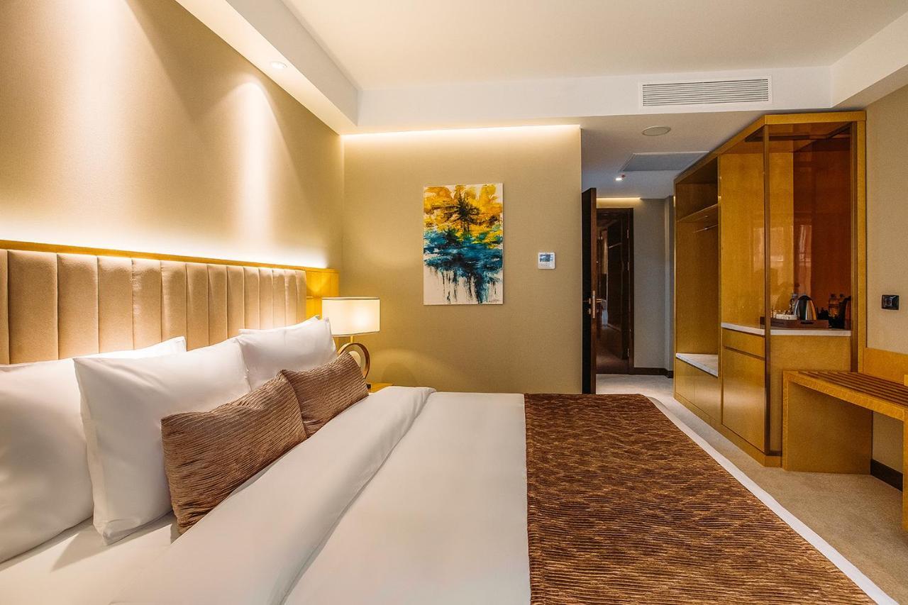 Marjan Plaza Hotel Tiflis Exterior foto