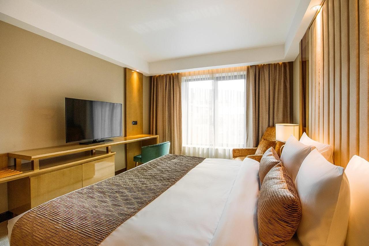 Marjan Plaza Hotel Tiflis Exterior foto