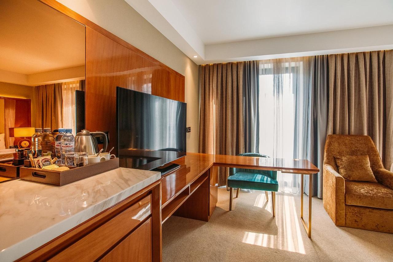 Marjan Plaza Hotel Tiflis Exterior foto